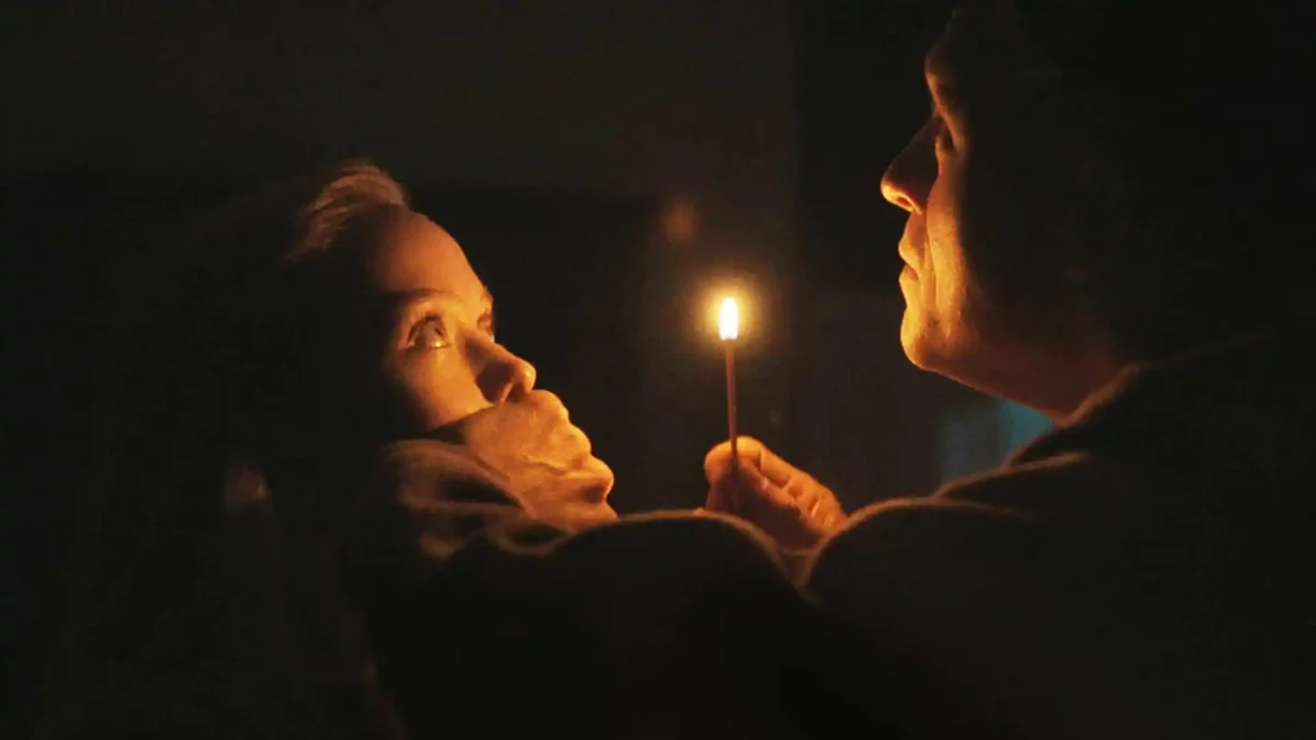 Ella es Adeline Watkins, la novia de Ed Gein en la serie de Netflix