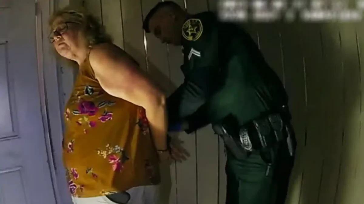 TOP Netflix: La vecina perfecta, el conflicto vecinal que terminó en tragedia La vecina perfecta: ¿De qué trata el documental de Netflix que terminó en tragedia?