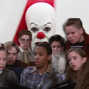 Tim Curry como el payaso Pennywise en la miniserie original de It 1990