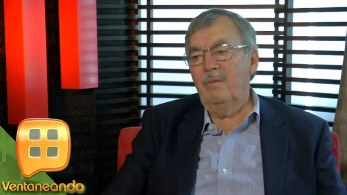 Enrique Okamura: el productor que descubrió a Juan Gabriel ¿Quién es Enrique Okamura, amigo y descubridor de Juan Gabriel?