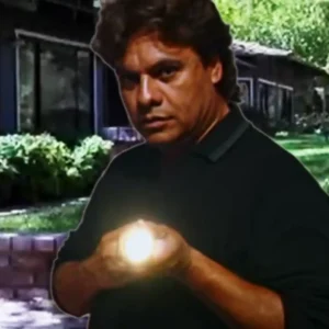 Por qué Juan Gabriel compró tantas casas