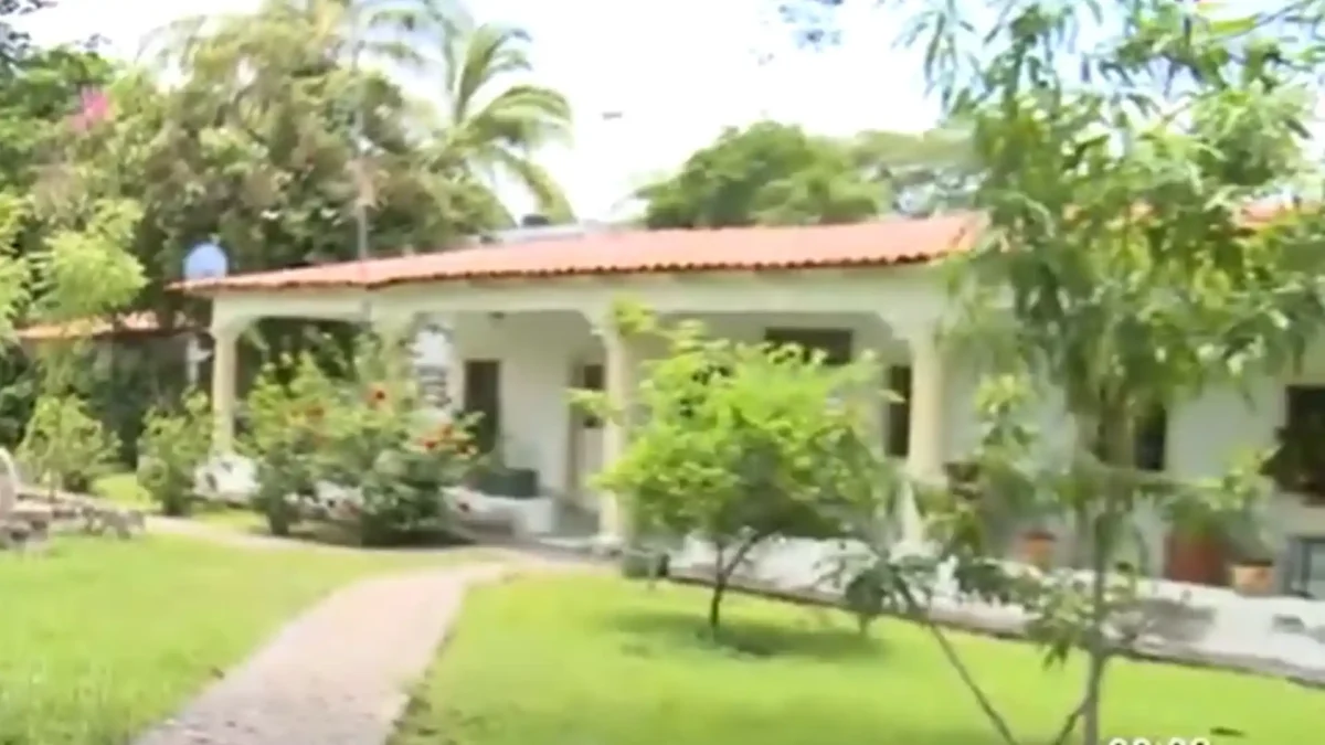 ¿Por qué Juan Gabriel compró tantas casas? Estas fueron sus favoritas Por qué Juan Gabriel compró tantas casas