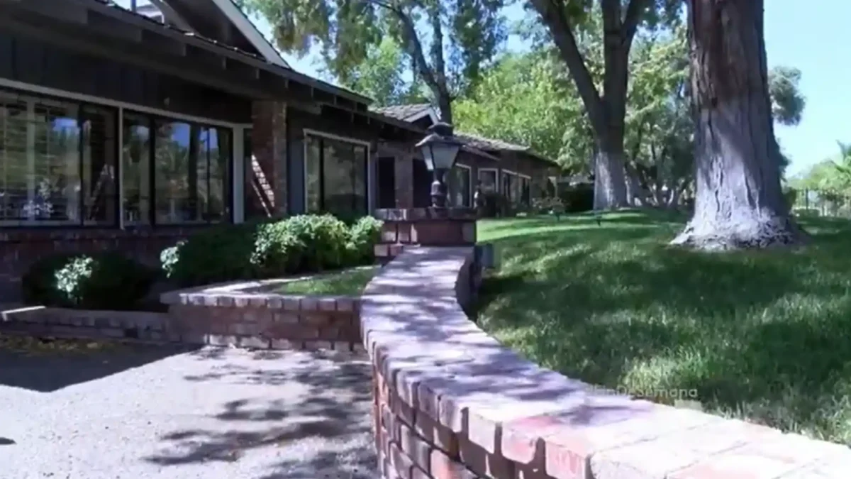 ¿Por qué Juan Gabriel compró tantas casas? Estas fueron sus favoritas Por qué Juan Gabriel compró tantas casas