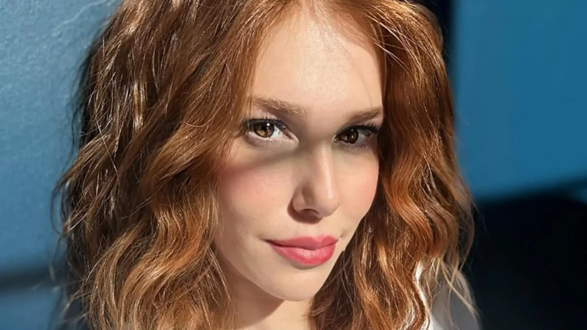 Quién es Elçin Sangu, la actriz detrás de Funda en la serie 'Te conozco' 2 Elçin Sangu: quién es la actriz de Funda en 'Te conozco'