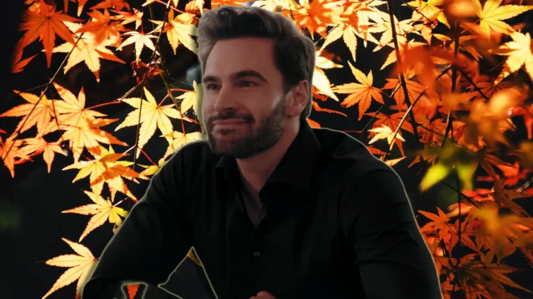 Tom Bateman: quién es Adam Carlsen en 'La hipótesis del amor'